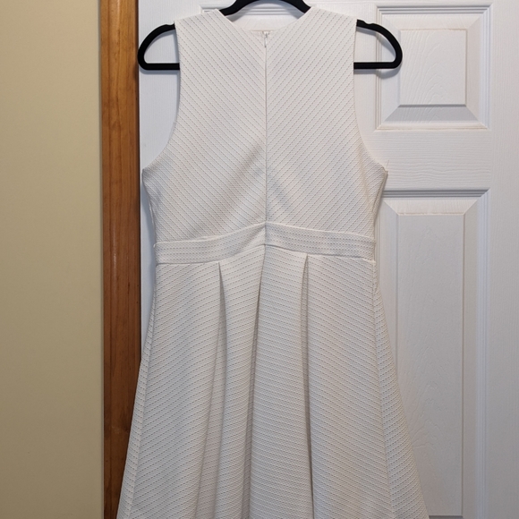 Francesca's White Knee Length Dress - Picture 2 of 4